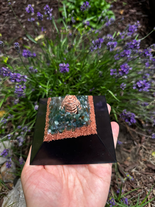 Angled Refuge stone
