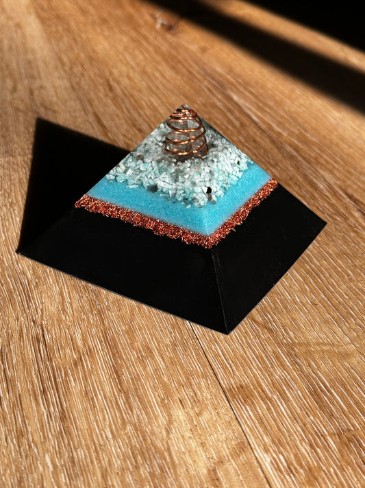 Frosted Tranquility Orgonite Pyramid